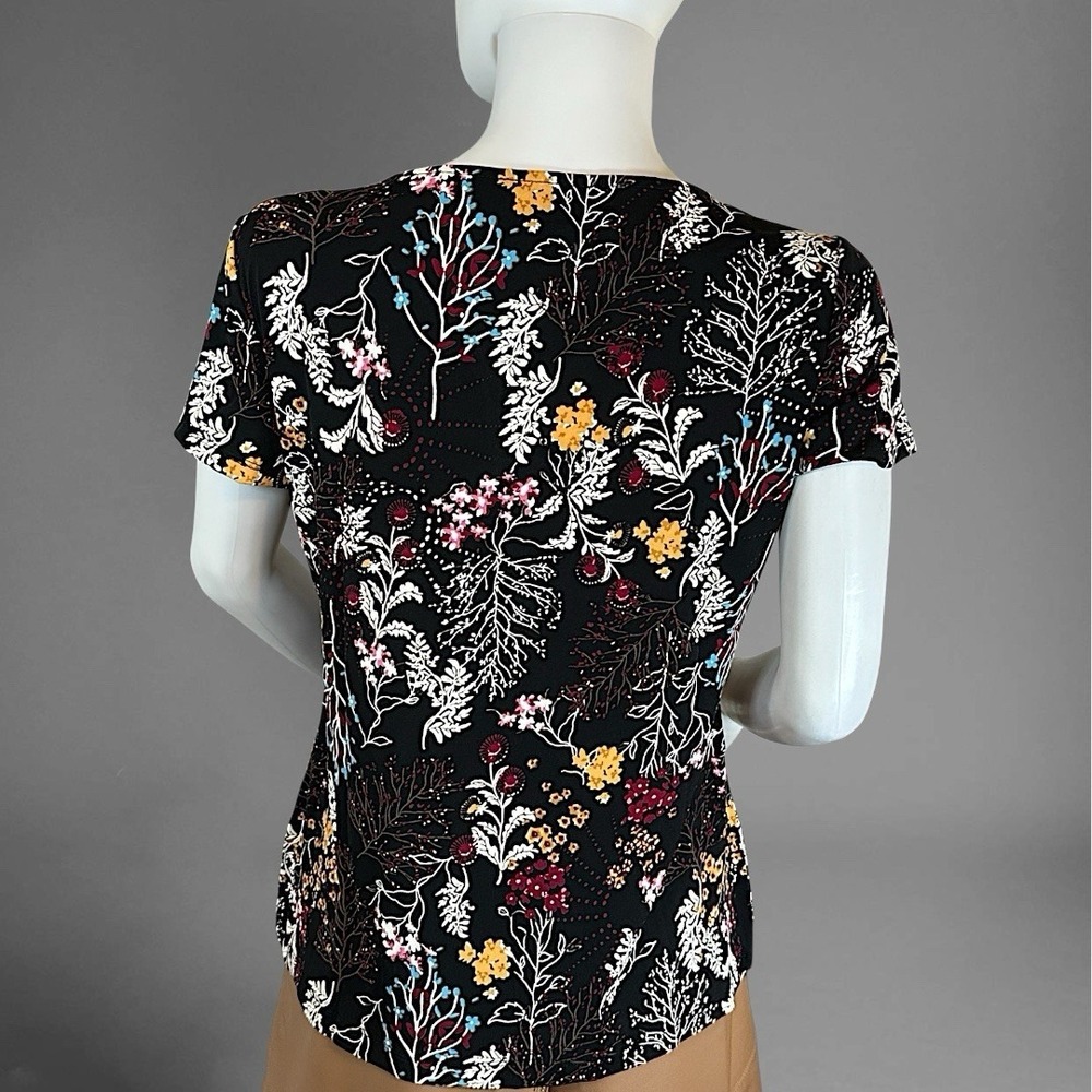 By Design Brand Women's Black Top Size Medium With Gold Accents NWT! - Picture 2 of 5
